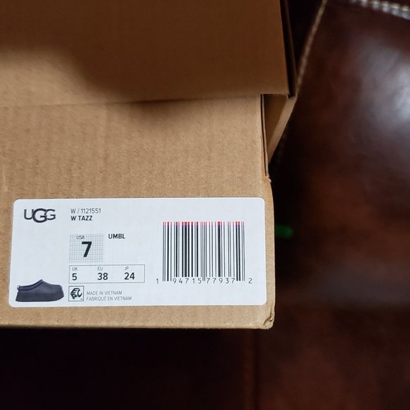 Black Leather Uggs, Platform - Picture 2 of 10
